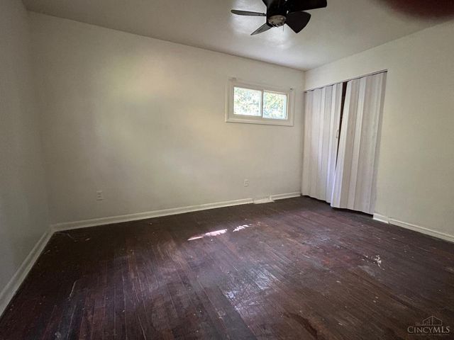 128 Clinton Springs Avenue, Cincinnati, OH 45217