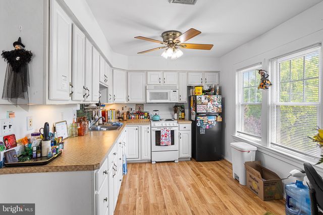 212 WHITE HORSE, West Collingswood, NJ 08107