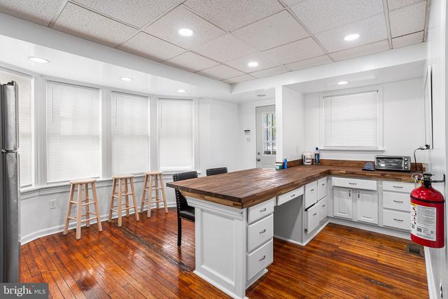 212 WHITE HORSE, West Collingswood, NJ 08107