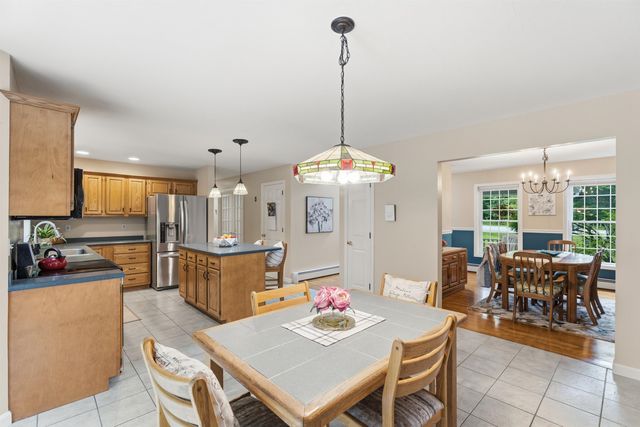 5 Alderwood Court, Hooksett, NH 03106