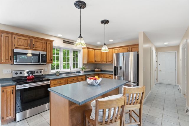 5 Alderwood Court, Hooksett, NH 03106