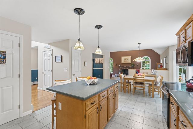 5 Alderwood Court, Hooksett, NH 03106