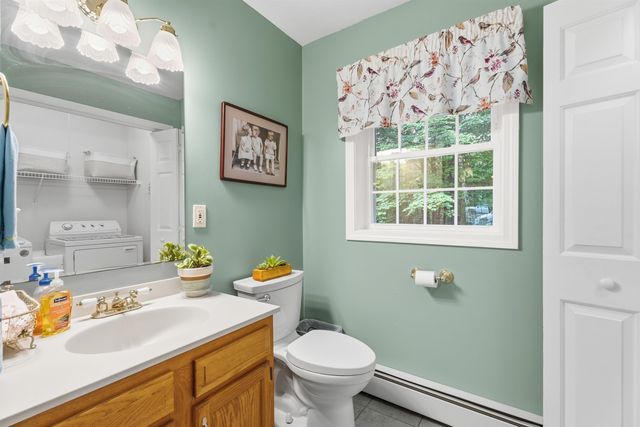 5 Alderwood Court, Hooksett, NH 03106