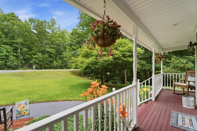 5 Alderwood Court, Hooksett, NH 03106