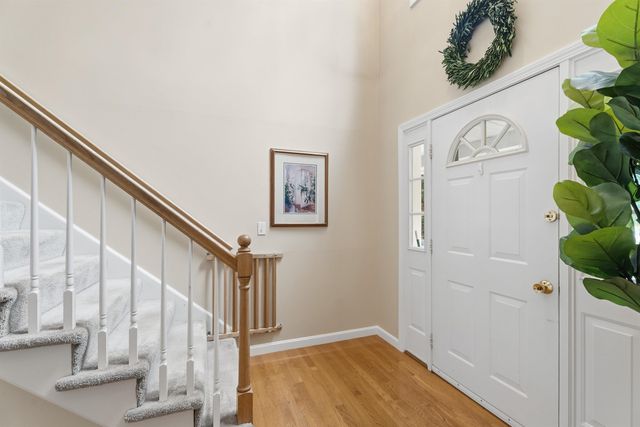 5 Alderwood Court, Hooksett, NH 03106