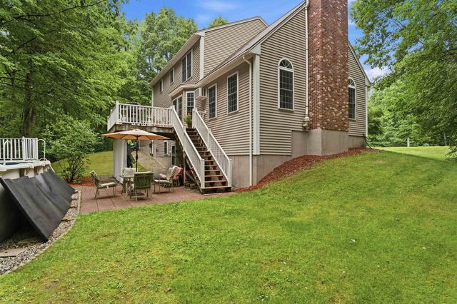 5 Alderwood Court, Hooksett, NH 03106