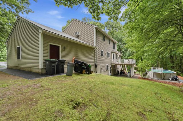 5 Alderwood Court, Hooksett, NH 03106