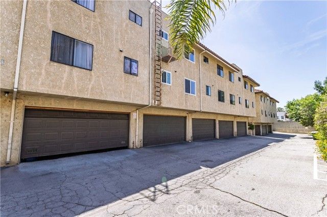 14325 Terra Bella, Panorama City (los Angeles), CA 91402