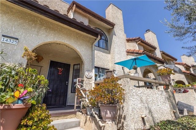 14325 Terra Bella, Panorama City (los Angeles), CA 91402