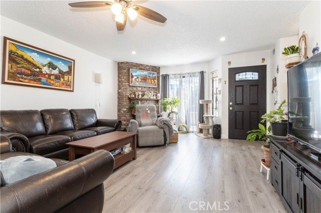 14325 Terra Bella, Panorama City (los Angeles), CA 91402