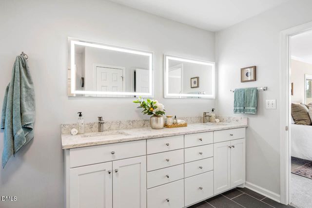 102 Adrians Place, Chapel Hill, NC 27514