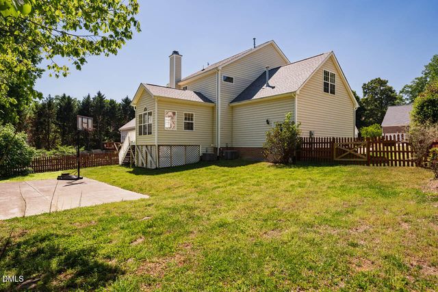 102 Adrians Place, Chapel Hill, NC 27514