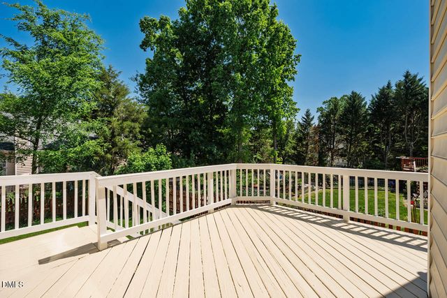 102 Adrians Place, Chapel Hill, NC 27514