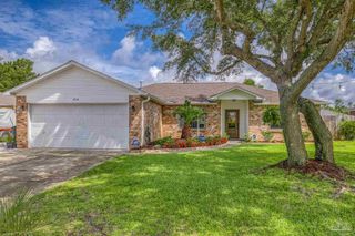 816 Binnacle Pl, Pensacola, FL 32507