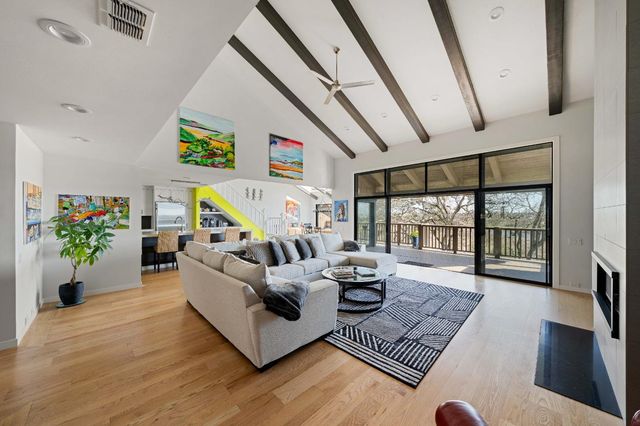 26 River Bluff Ln, Carmichael, CA 95608