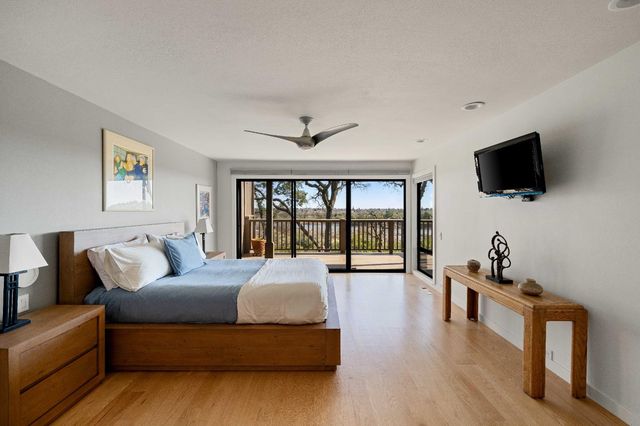 26 River Bluff Ln, Carmichael, CA 95608