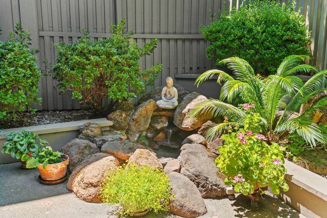 26 River Bluff Ln, Carmichael, CA 95608