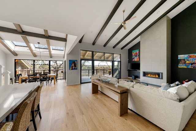 26 River Bluff Ln, Carmichael, CA 95608