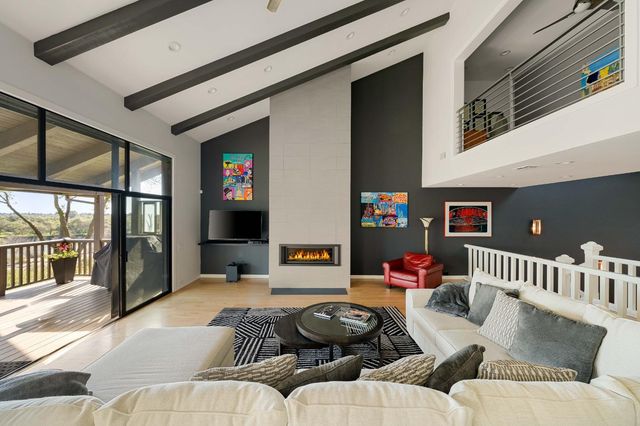 26 River Bluff Ln, Carmichael, CA 95608