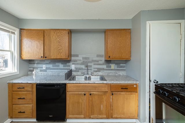 226 1st Street, West Des Moines, IA 50265