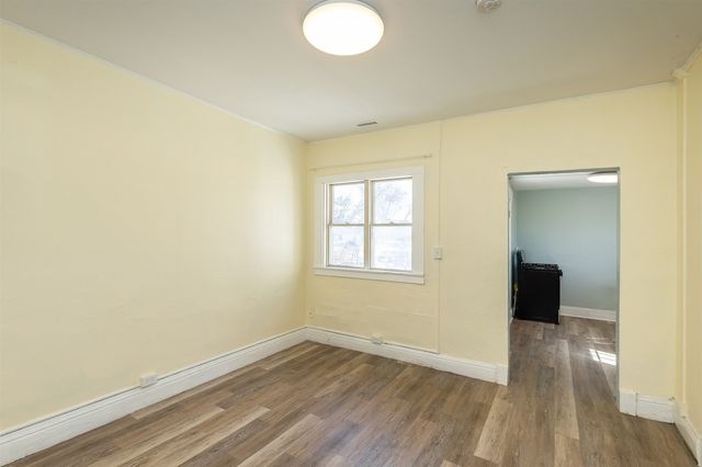 226 1st Street, West Des Moines, IA 50265