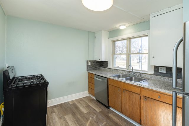 226 1st Street, West Des Moines, IA 50265