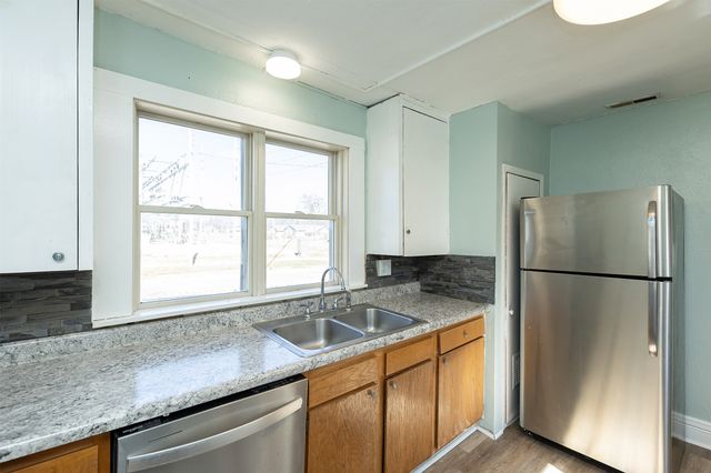 226 1st Street, West Des Moines, IA 50265