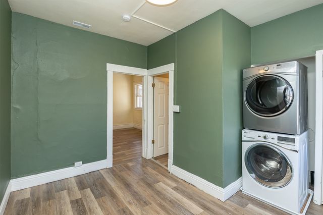 226 1st Street, West Des Moines, IA 50265