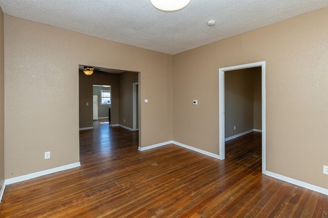 226 1st Street, West Des Moines, IA 50265