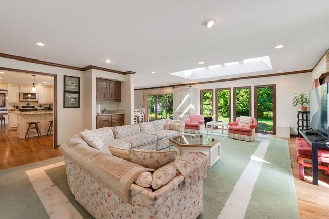 1514 Allen Lane, St. Charles, IL 60174