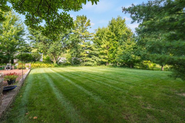 1514 Allen Lane, St. Charles, IL 60174
