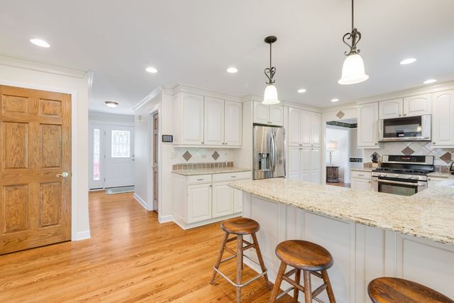 1514 Allen Lane, St. Charles, IL 60174