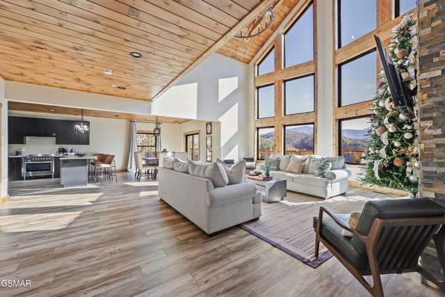 2731 Knights Lane, Sevierville, TN 37862