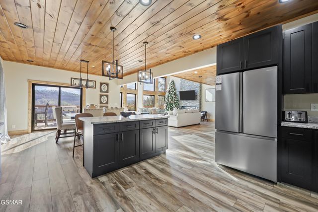 2731 Knights Lane, Sevierville, TN 37862