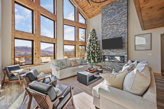 2731 Knights Lane, Sevierville, TN 37862