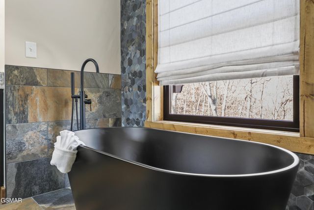 2731 Knights Lane, Sevierville, TN 37862