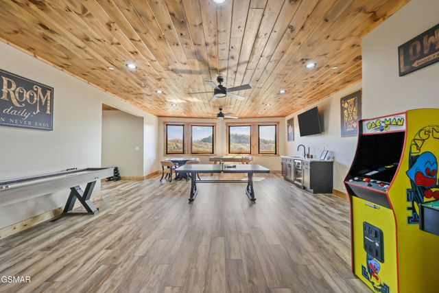 2731 Knights Lane, Sevierville, TN 37862