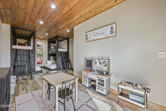 2731 Knights Lane, Sevierville, TN 37862