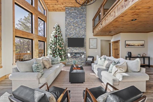 2731 Knights Lane, Sevierville, TN 37862