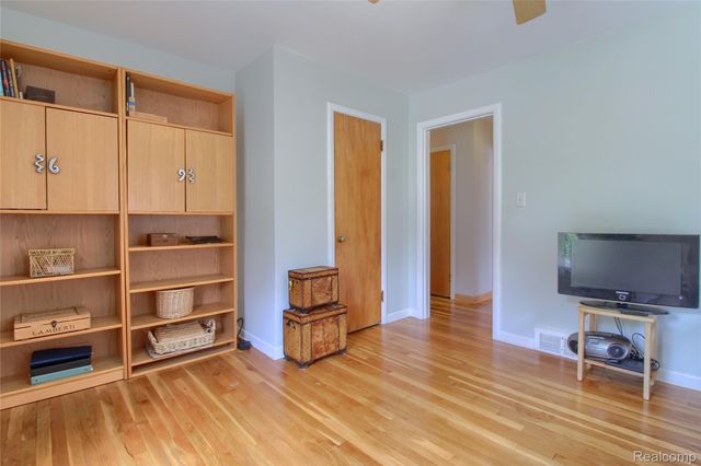 1910 Bonnie View Drive Drive, Royal Oak, MI 48073