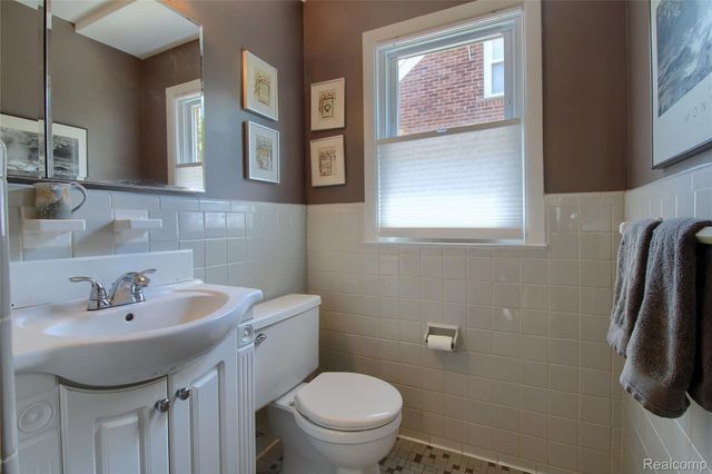 1910 Bonnie View Drive Drive, Royal Oak, MI 48073