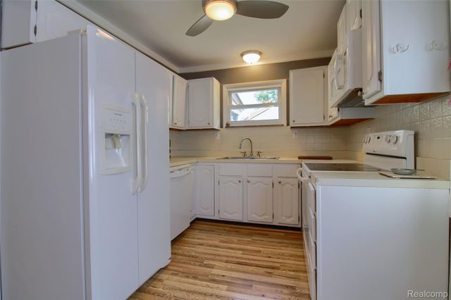 1910 Bonnie View Drive Drive, Royal Oak, MI 48073