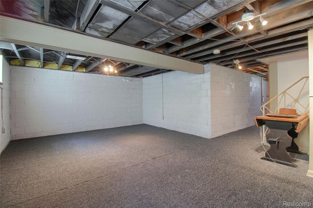 1910 Bonnie View Drive Drive, Royal Oak, MI 48073