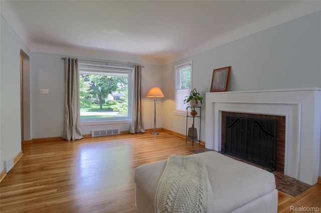 1910 Bonnie View Drive Drive, Royal Oak, MI 48073