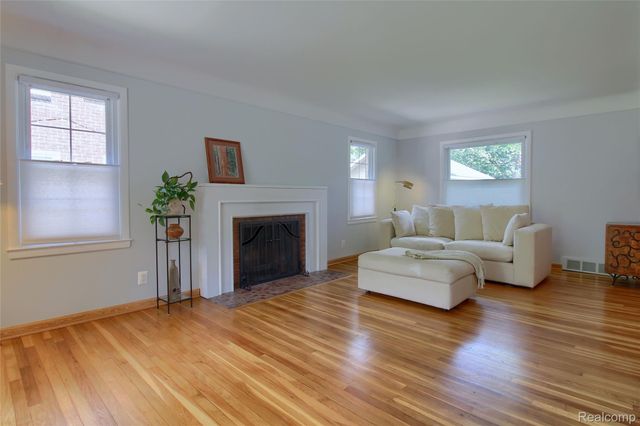 1910 Bonnie View Drive Drive, Royal Oak, MI 48073
