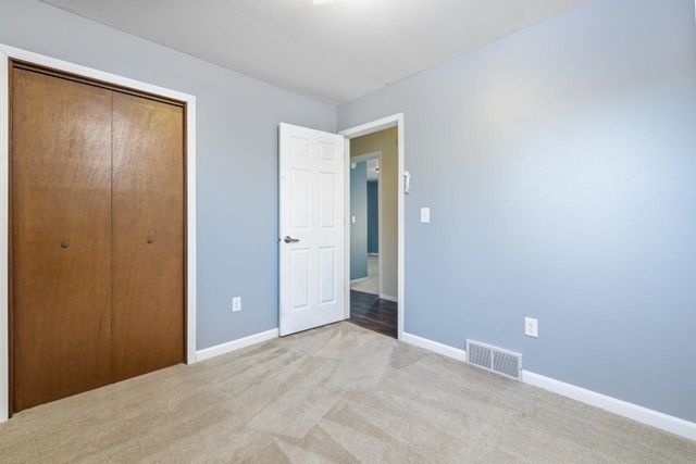 1607 5th St SE, Minot, ND 58701