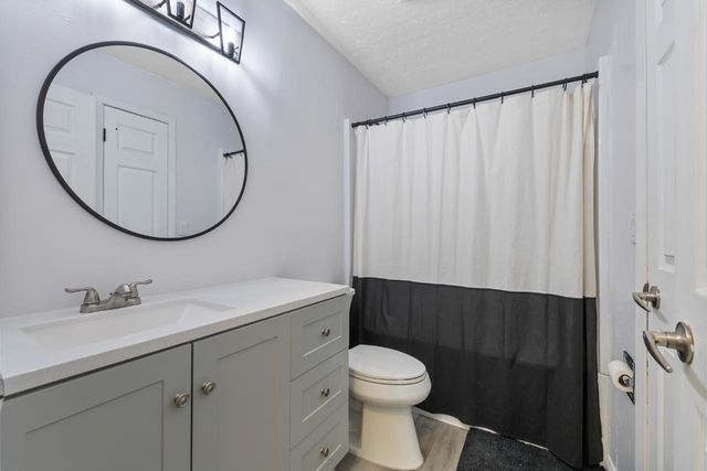 1607 5th St SE, Minot, ND 58701