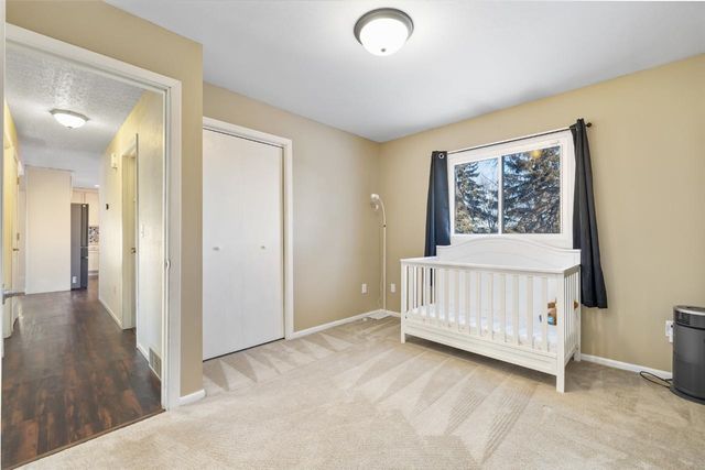 1607 5th St SE, Minot, ND 58701