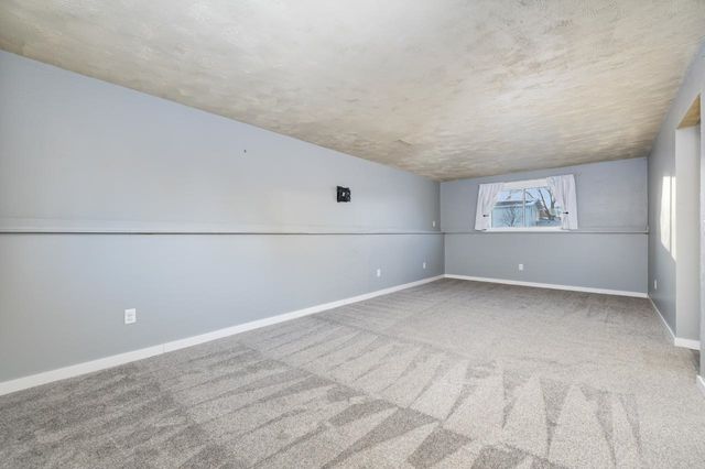 1607 5th St SE, Minot, ND 58701