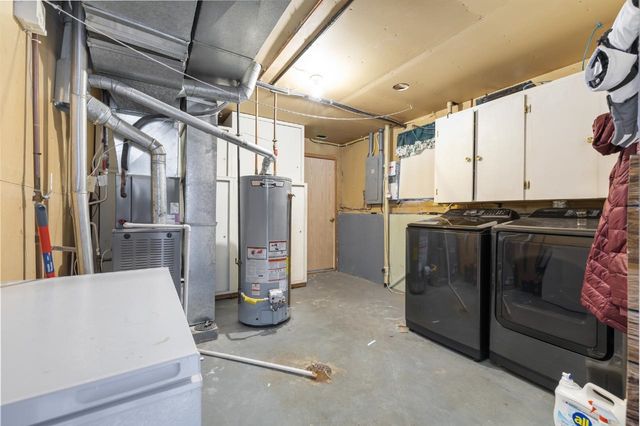 1607 5th St SE, Minot, ND 58701